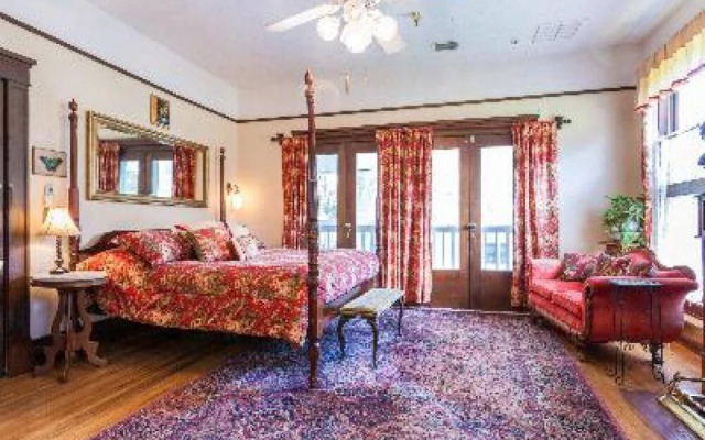 Herlong Mansion Bed & Breakfast