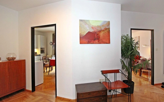 Opera Wien in Wien With 2 Bedrooms and 3 Bathrooms