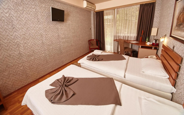 Leonardo Hotel