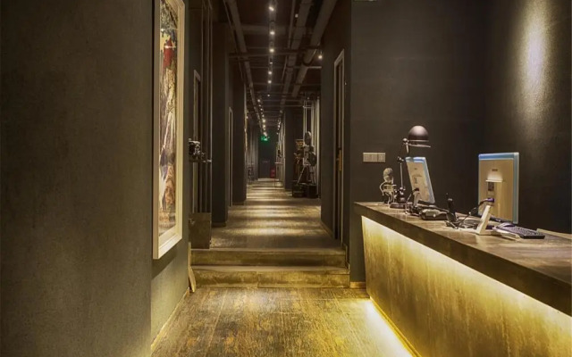 Lanzhou Pandora Art Hotel