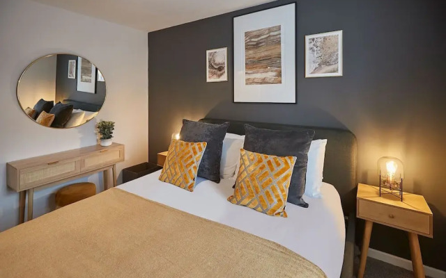 Host Stay Shipwrights