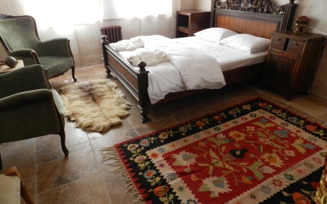 Eagle Cave Inn