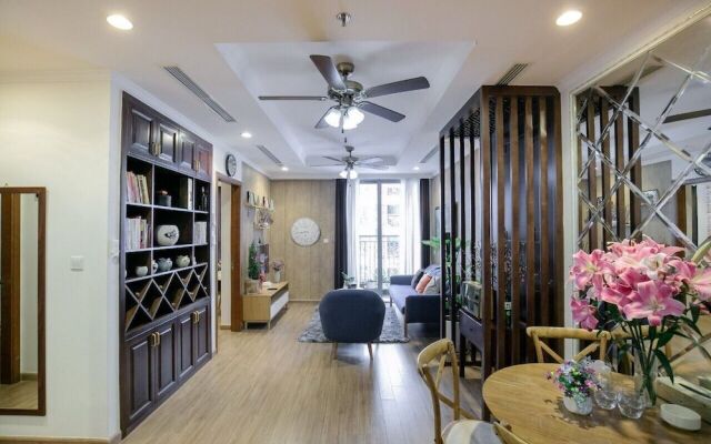 Bom Homestay Vinhomes Times City