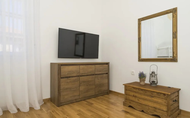 Apartment Dinka with terrace