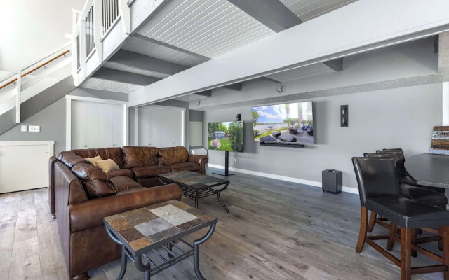 For the View Lakeside Launchpad! Great Location