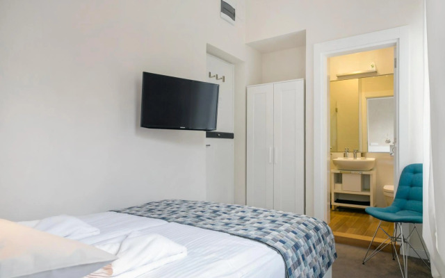 Urban Downtown Apartment