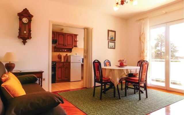 Stunning Home in Hvar With Wifi and 2 Bedrooms
