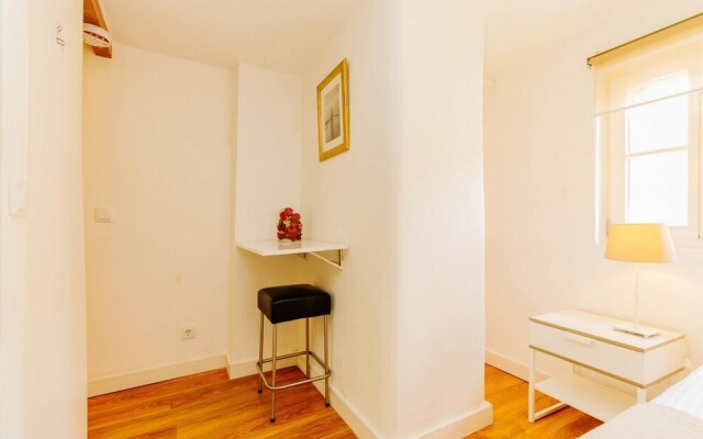 Rent4rest Bairro Alto Charming 1 Bedroom Apartment