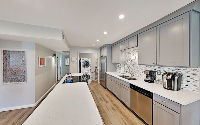 4916n73r 2 Bedroom Townhouse