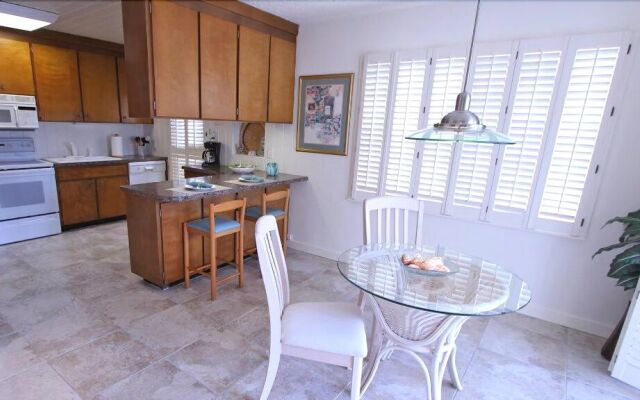 Beachouse Inn & Suites