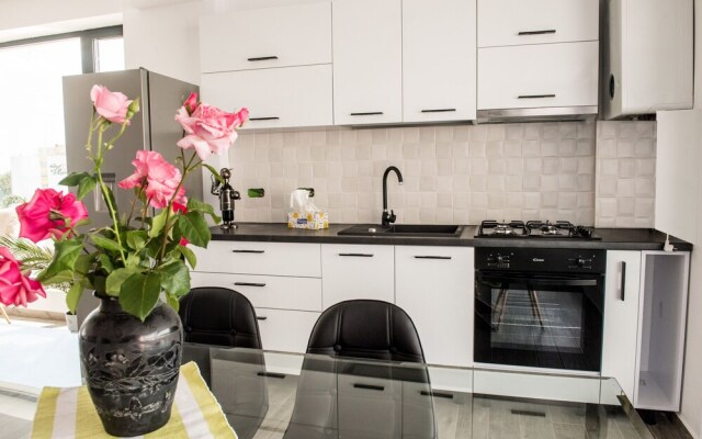 Diamond View Apartments