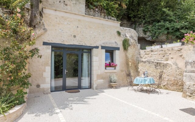 Gîtes troglodytes de la Rochère