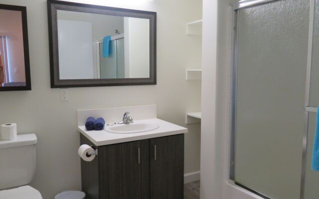 Fully Furnished Apartments near Hollywood