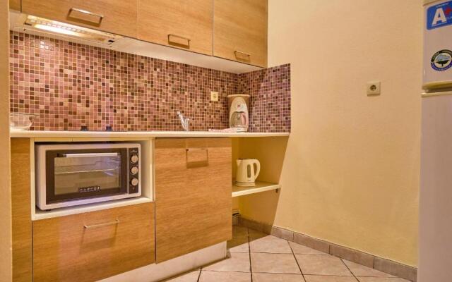 Chrismos Luxury Suites & Studios