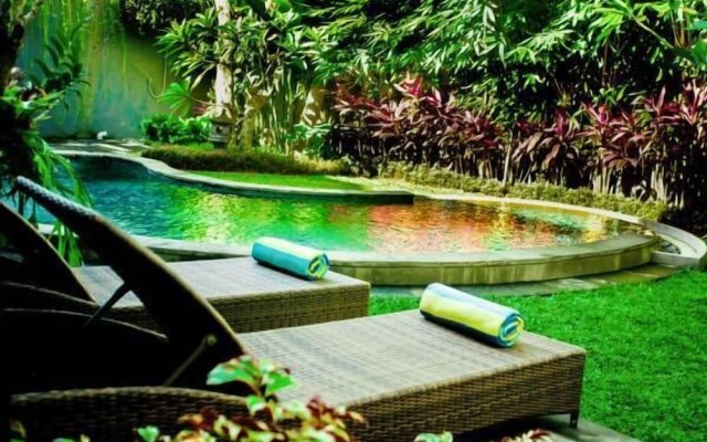 Green Field Corner Gefecon Ubud