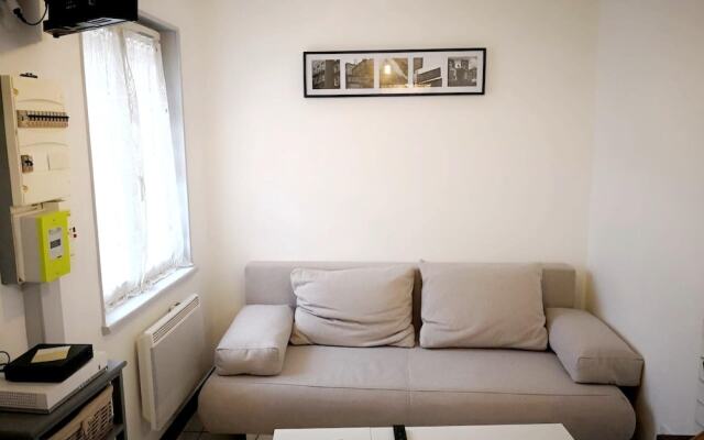 Studio in Montargis, with Wifi