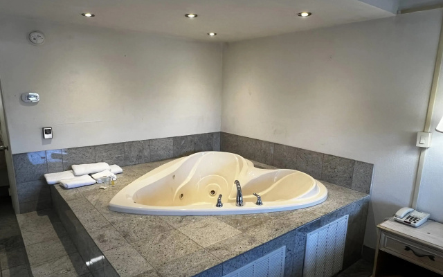 Travelodge by Wyndham Parsippany
