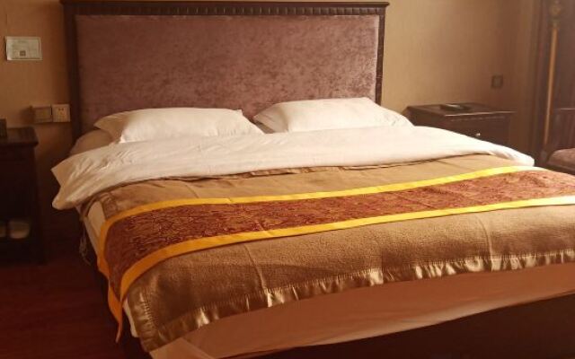 Gangbo Gongga Hotel
