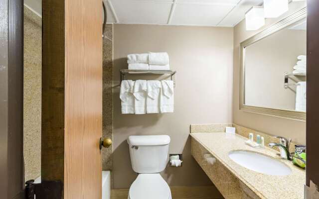 Quality Inn & Suites Arden Hills - Saint Paul North