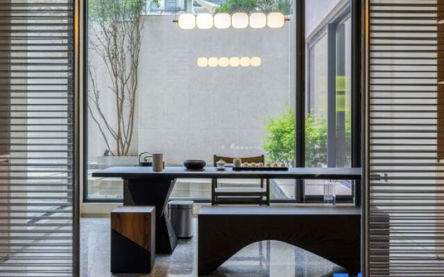 Xianju Chun and Qingxi Homestay