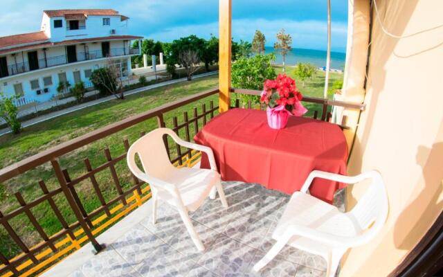 Sandy Beach Houses - Sea View