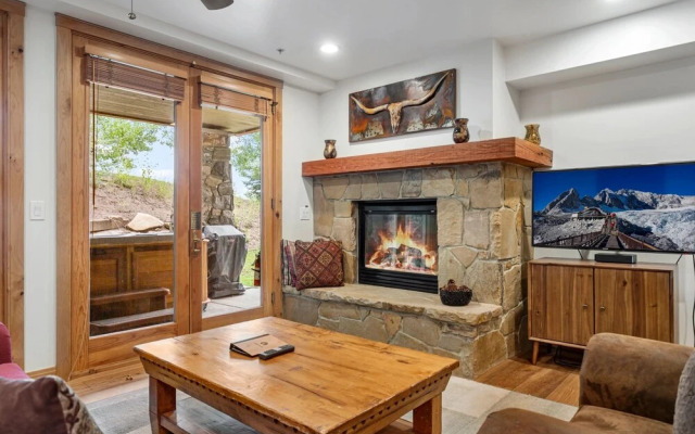 Trail's End Lodge at Deer Valley Resort - One Bedroom Residence with Spa #104 1 Condo