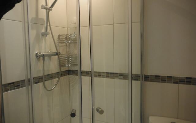 Select Serviced Accommodation - Canal Walk