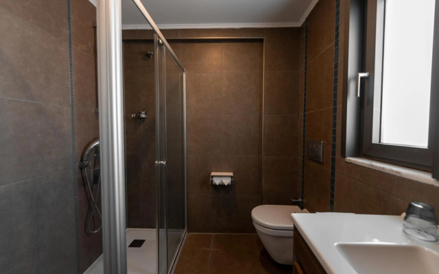 Elanaz Hotel