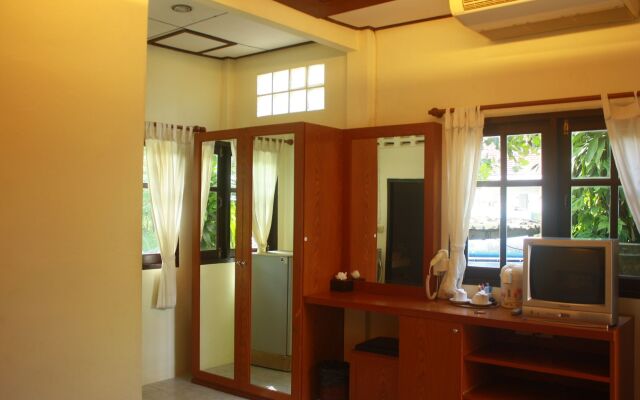 Samui Honey Backpacker Bungalow