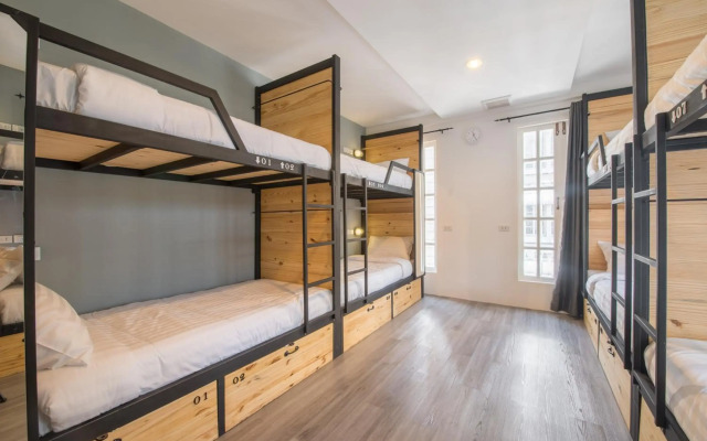 X9Hostel