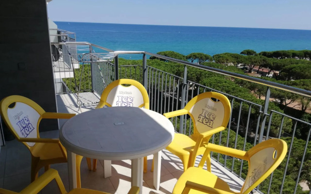 BRAVAHOLIDAYS-34-CONDAL