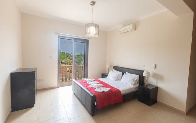 Protaras Holiday Villa Pa7 Private 7 Bedroom Villa