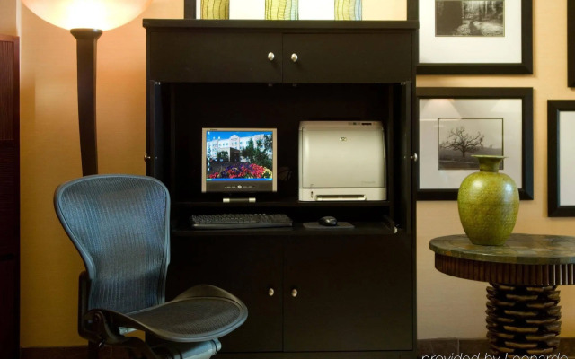 Phoenix Inn Suites - Albany