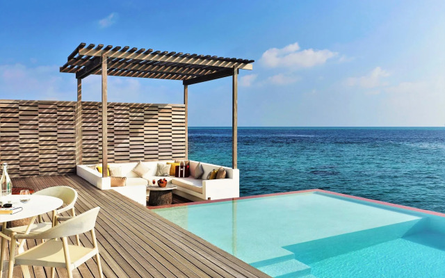 Jumeirah Olhahali Island