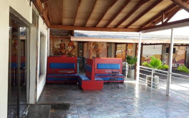 Ave Maria Hotel