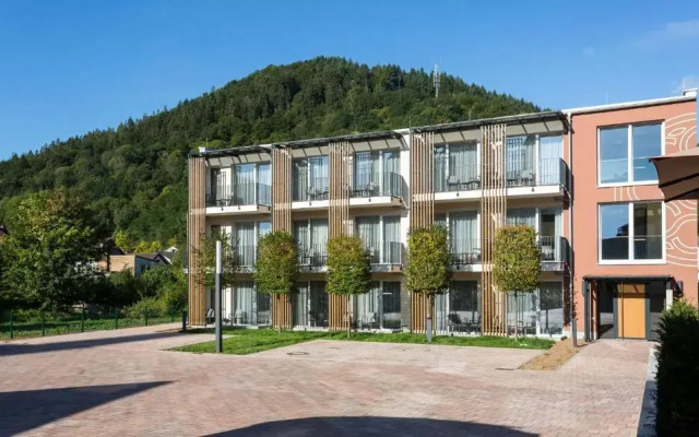 EMICHS Hotel