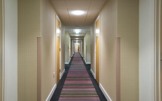 Holiday Inn Express London-Epsom Downs by IHG