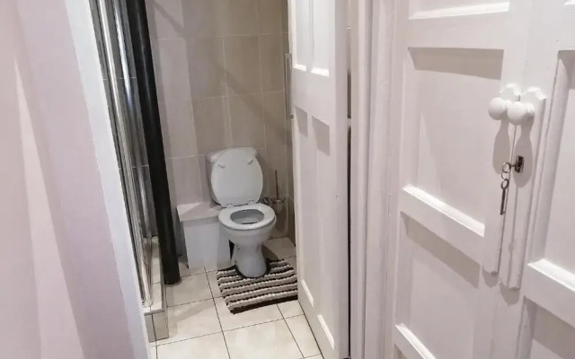 Thatchers Guest Rooms