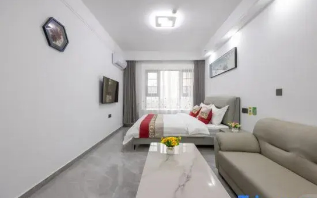 Wuyou Light Luxury Homestay (Zhengzhou University New Campus)