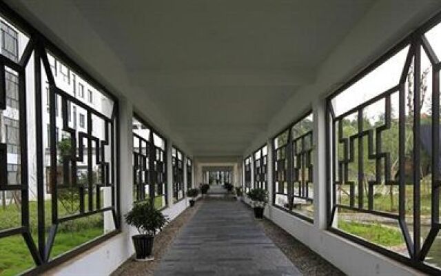 Wuyuan International Hotel