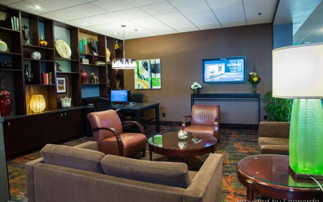 Holiday Inn Downtown - Mercy Area by IHG