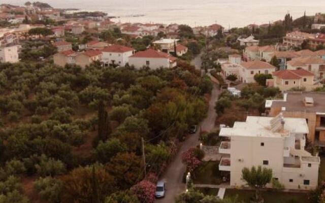 Holiday Home 4 Stars Stoupa