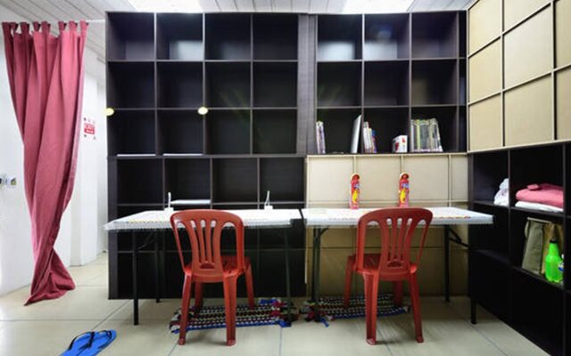 JB Getaway Hostel