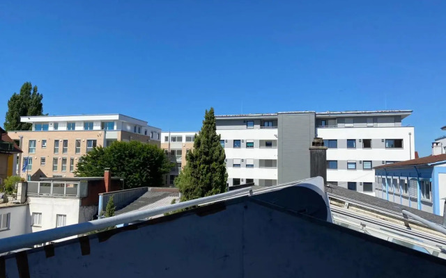 PE Loft Central