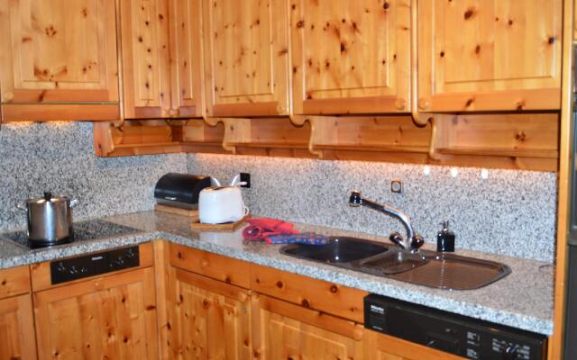 Chesa Polaschin B - B6 - One Bedroom