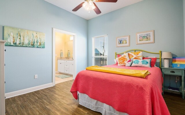 Sweetsol 4 Bedroom Home by RedAwning