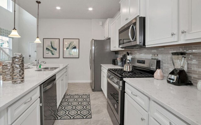 Private Pool Villa W/pool Table, On-site Waterpark