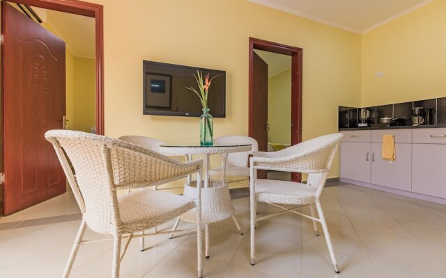 Rooi Santo Residence