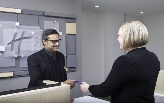 Holiday Inn Express & Suites Mississauga-Toronto Southwest by IHG