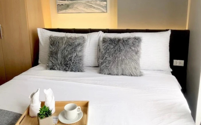 Room-elegant Studio in Saint Dominique